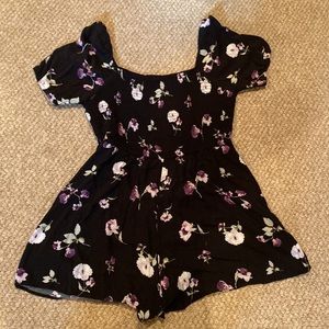 Wild Fable Romper with pockets!